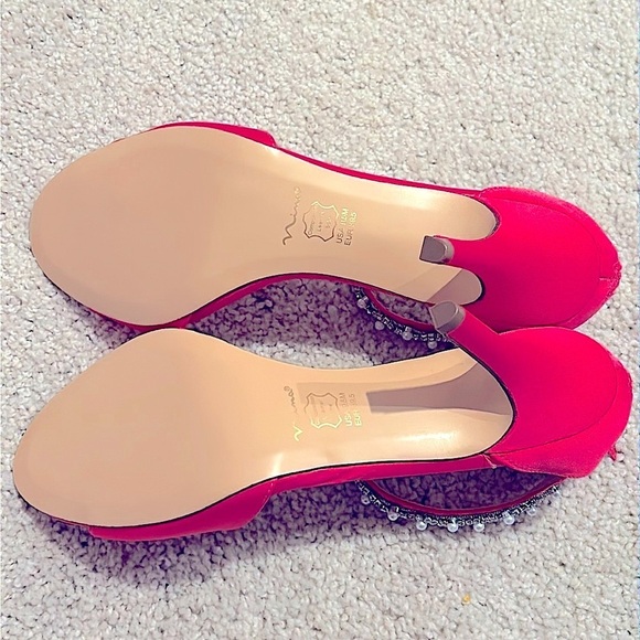 Nina Fuchsia Pearl-Gem Embroidered Heels (9.5M) - Picture 6 of 13